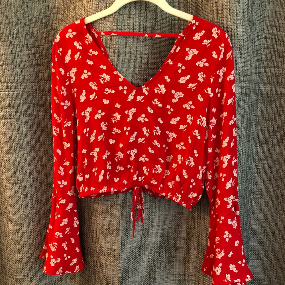 Red floral trumpet sleeve cropped top